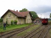 Vlakové nádraží v Polné (23. července 2005). Autor: Jan Pesula (Sapfan).